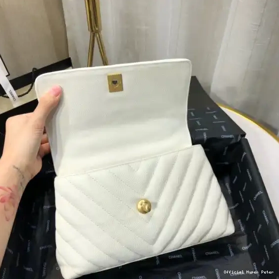 HyperPeter COCO CHANEL HANDLE 0528